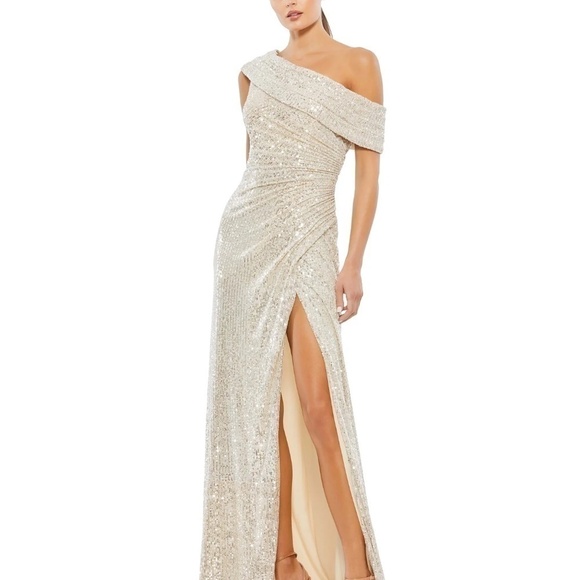 NWT Ieena for Mac Duggal 26550 One-Shoulder Ruched Sequined Gown Nude Size 12